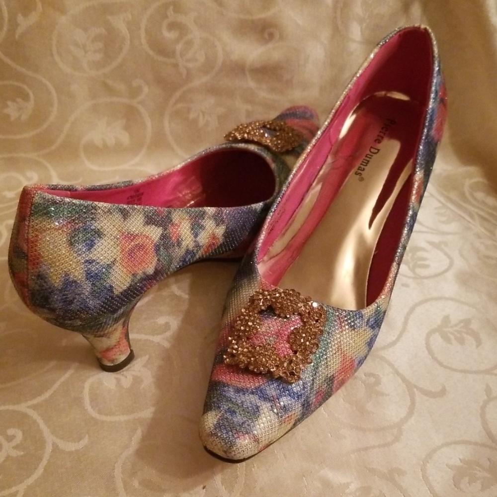 Shoe